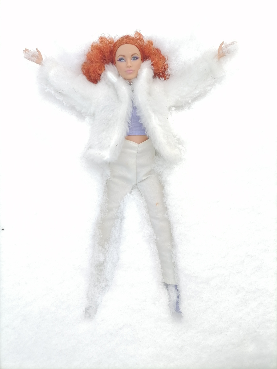 Barbie looks #11 в снегу