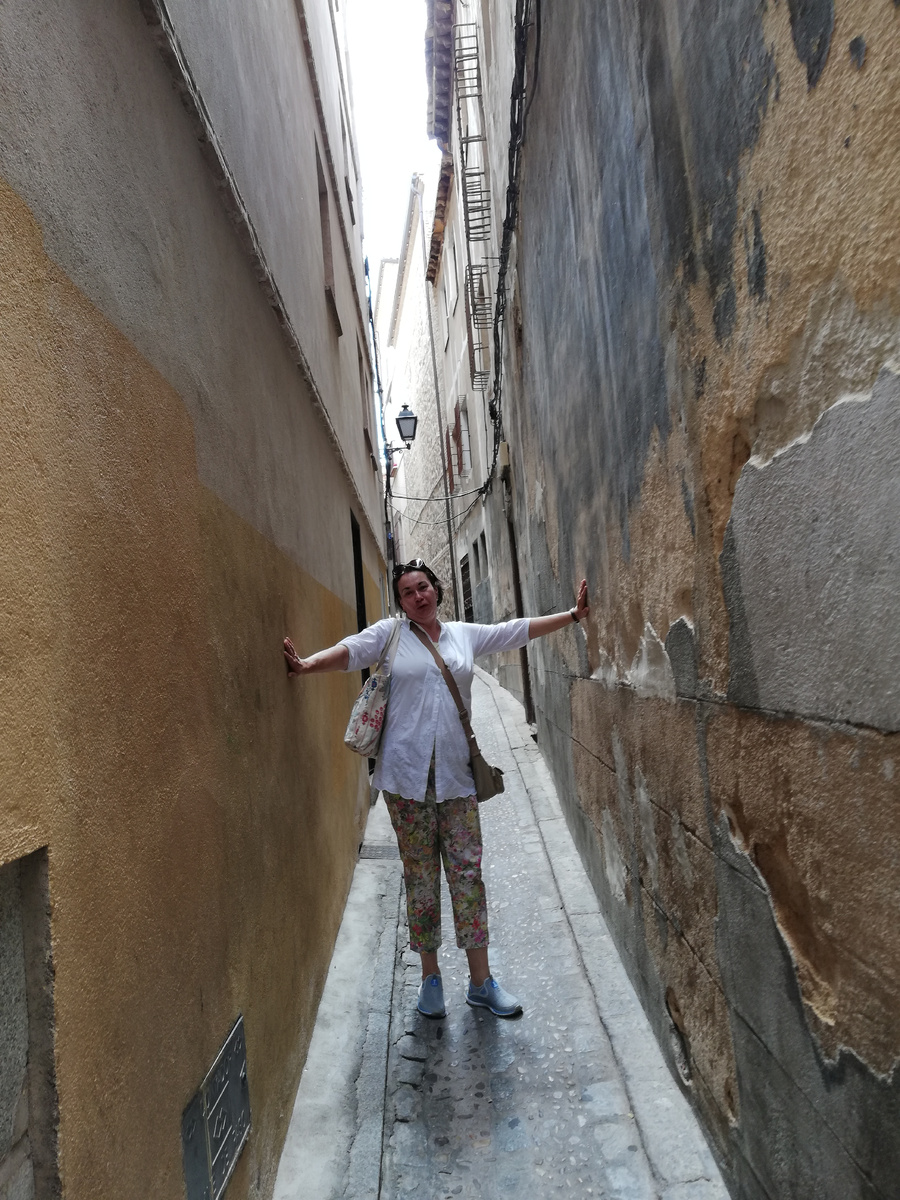 Ходить по такой улице во времена Эль Греко. Нет уж, нет уж, спасибо 