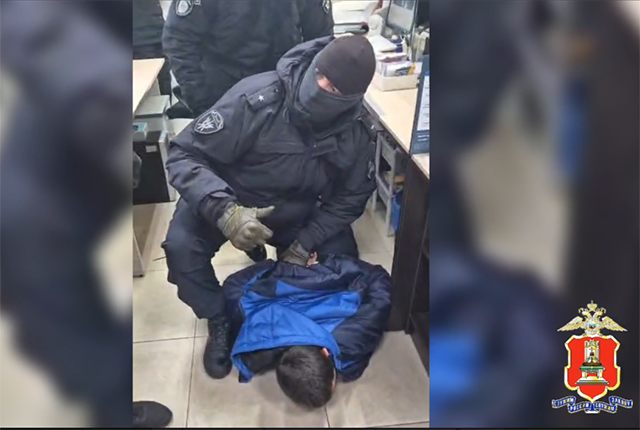 Задержан один из подозреваемых в уличной драке у ночного клуба в Твери