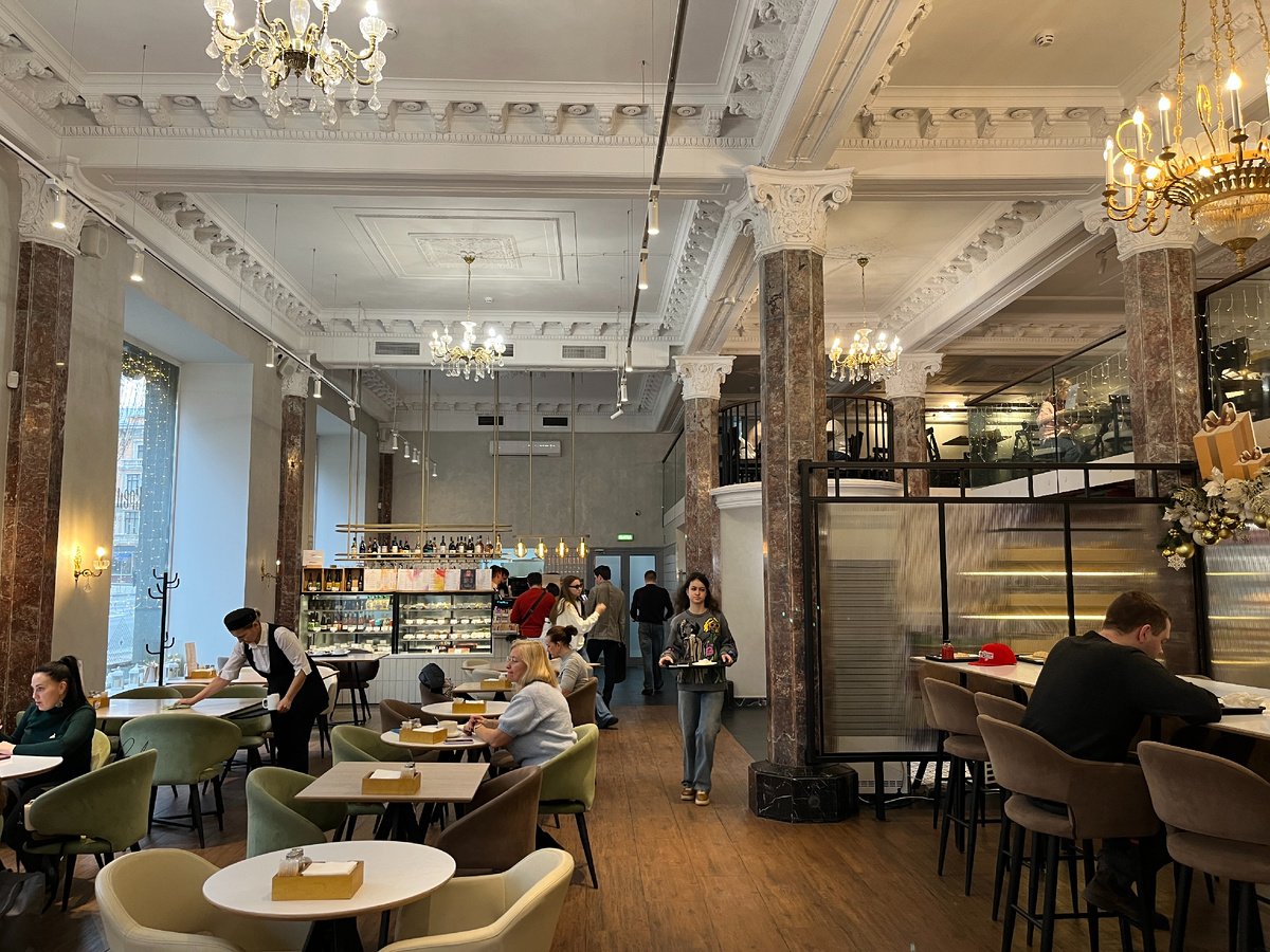 Кафе-столовая Кремлёвский интерьер