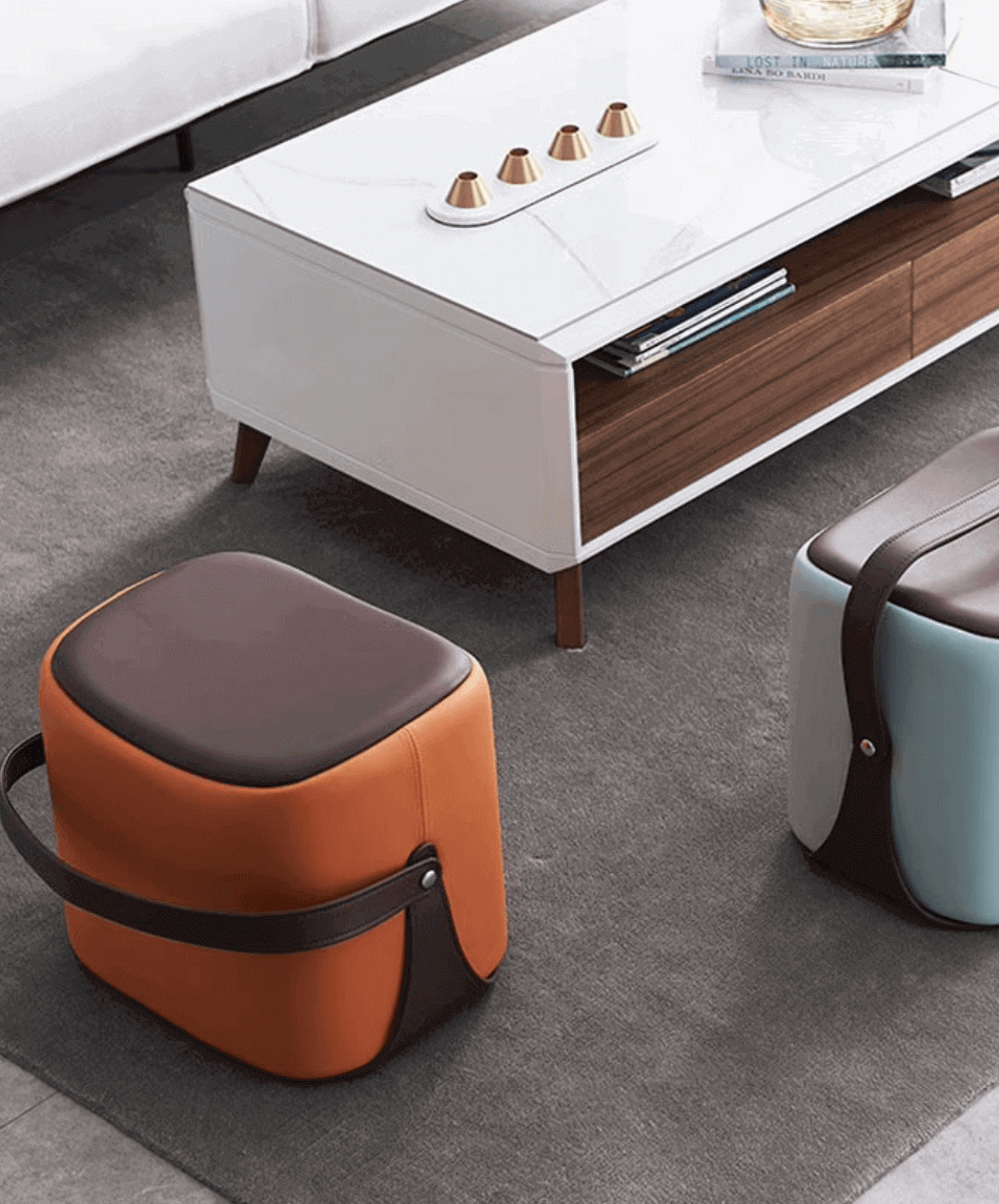 Пуф с кожаной ручкой