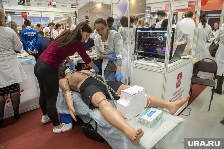 Студенты профильных образовательных учреждений могут получить до 200 тысяч на свои проекты. Фото: Сергей Русанов © URA.RU