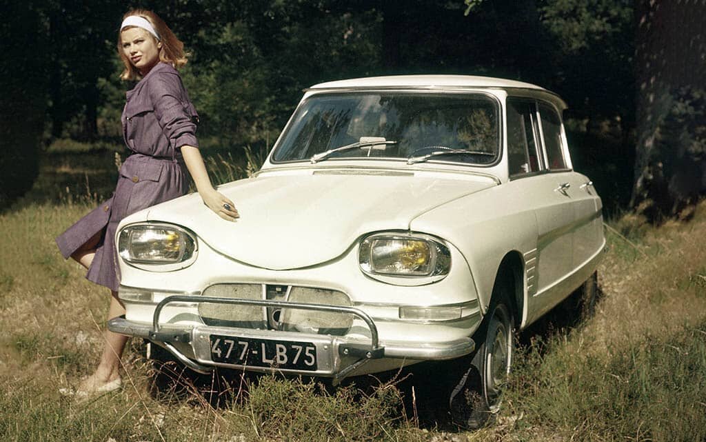 Citroen Ami стал одним из первых в мире автомобилей с прямоугольными фарами