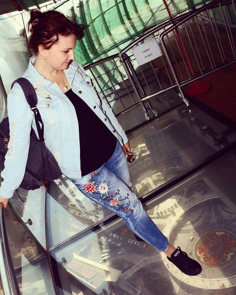 Задумчиво смотрю на 300 м вниз статистики любых, кроме дорамных, статей) 