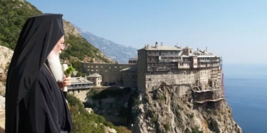 Злость - это наказание себя за чужие глупости: 5 советов афонских старцев о том, как поступать с обидчиками