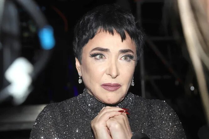 Лолита заявила, что будет петь бесплатно