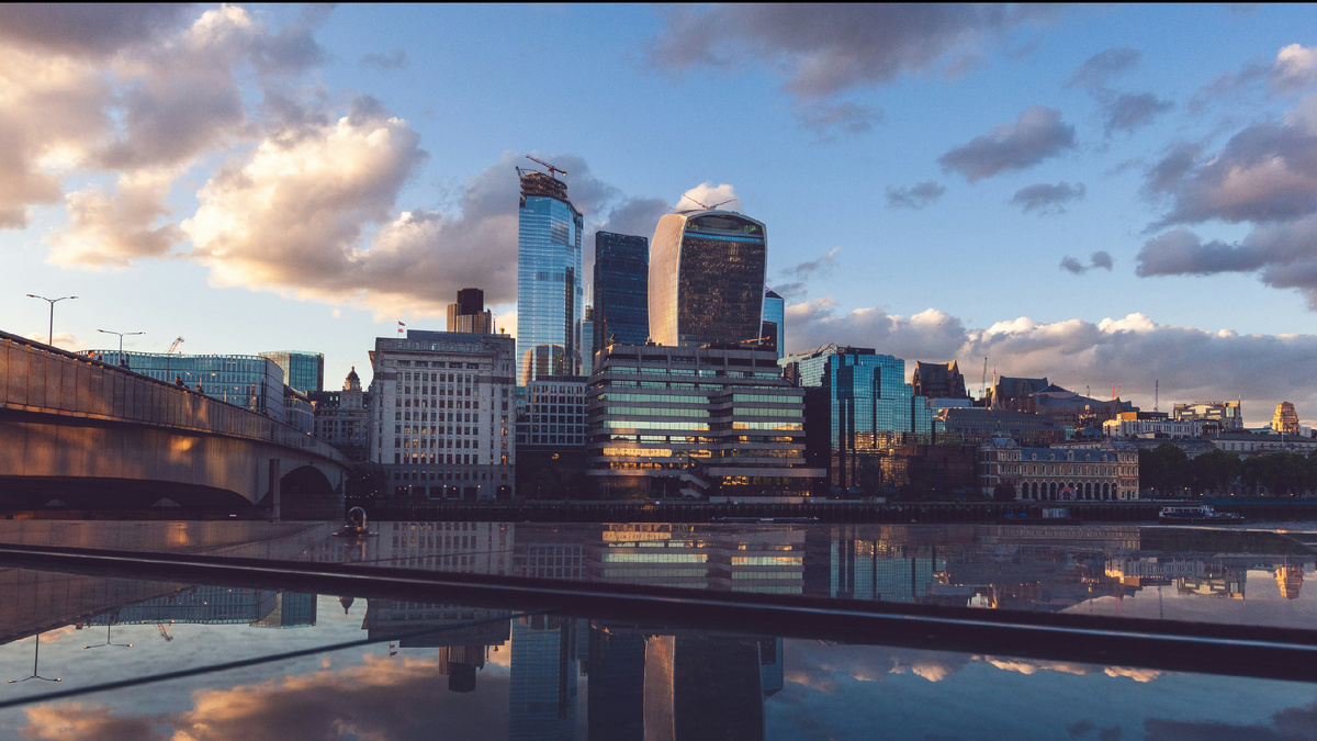 Состояние национальной экономики соответствует погоде в этом деловом квартале Лондона