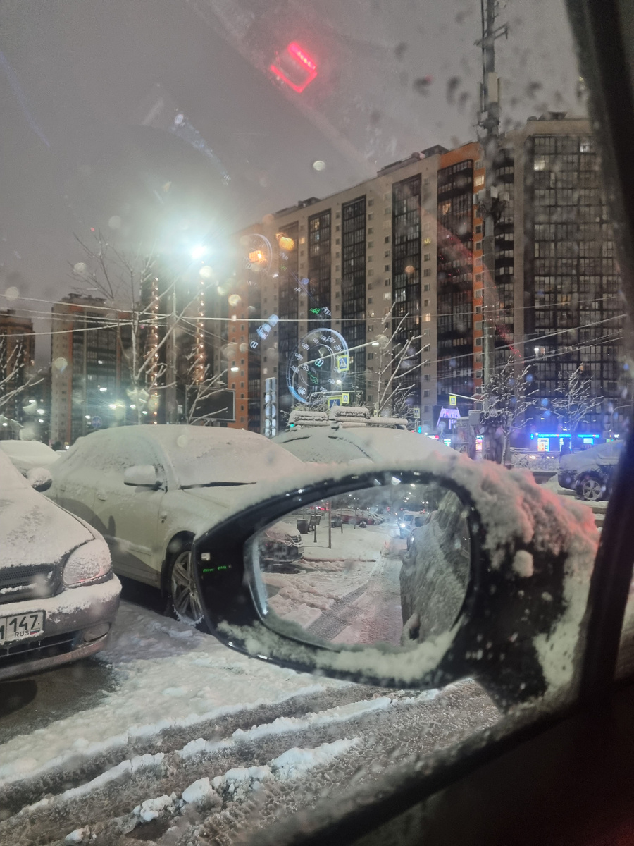 На выходных выпал снег