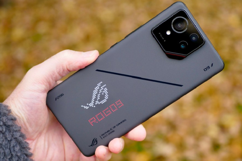 ROG Phone 9 FE примерно на четверть дешевле оригинальной модели