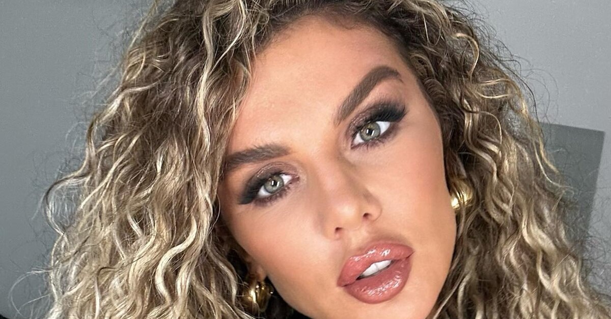 Соцсети Анны Седоковой
Соцсети Анны Седоковой
Соцсети Анны Седоковой. 