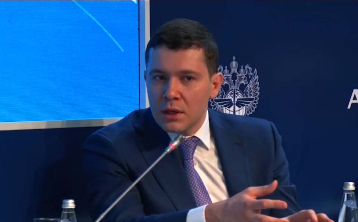 Антон Алиханов