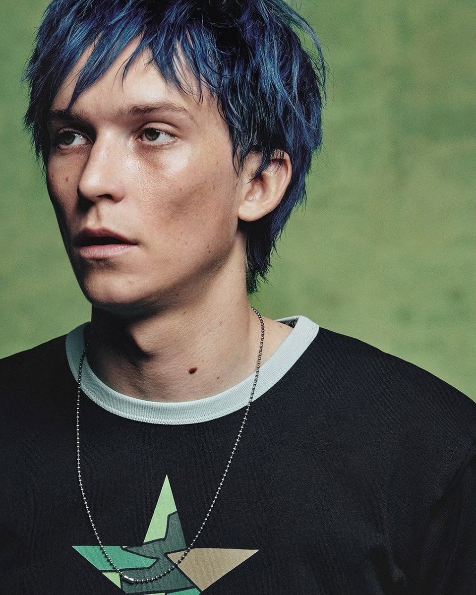 Heaven by Marc Jacobs и Gorillaz: новая капсула в духе 90-х  