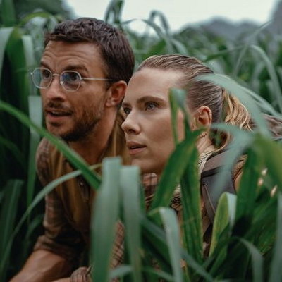     Скарлетт Йоханссон возглавляет экспедицию на остров динозавров в трейлере «Мир Юрского периода: Перерождение»