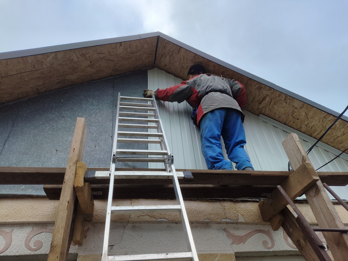 Можно и лесенку на место ставить