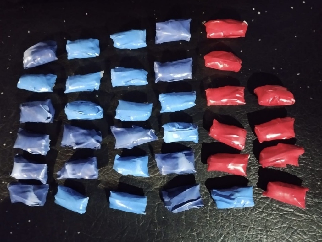    В Оренбурге у закладчиков из Татарстана изъяли полкило наркотиков