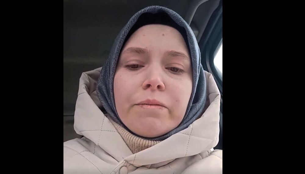 Эльза представила объяснительную, что ушла по собственной инициативе