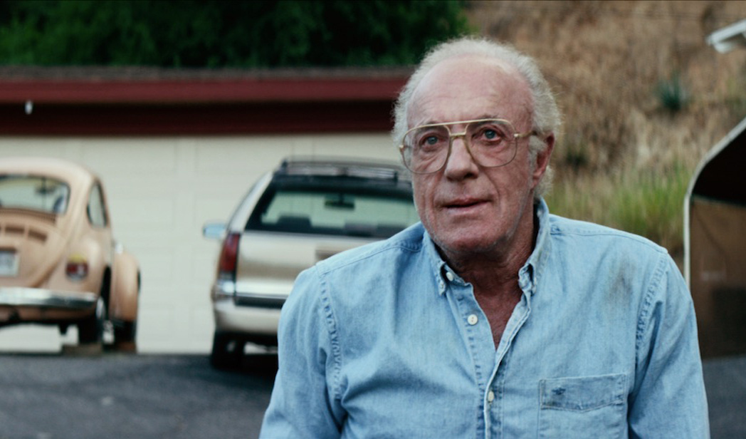 Пролистните изображение, чтобы увидеть следующий кадр из фильма «Хороший сосед» (2016)