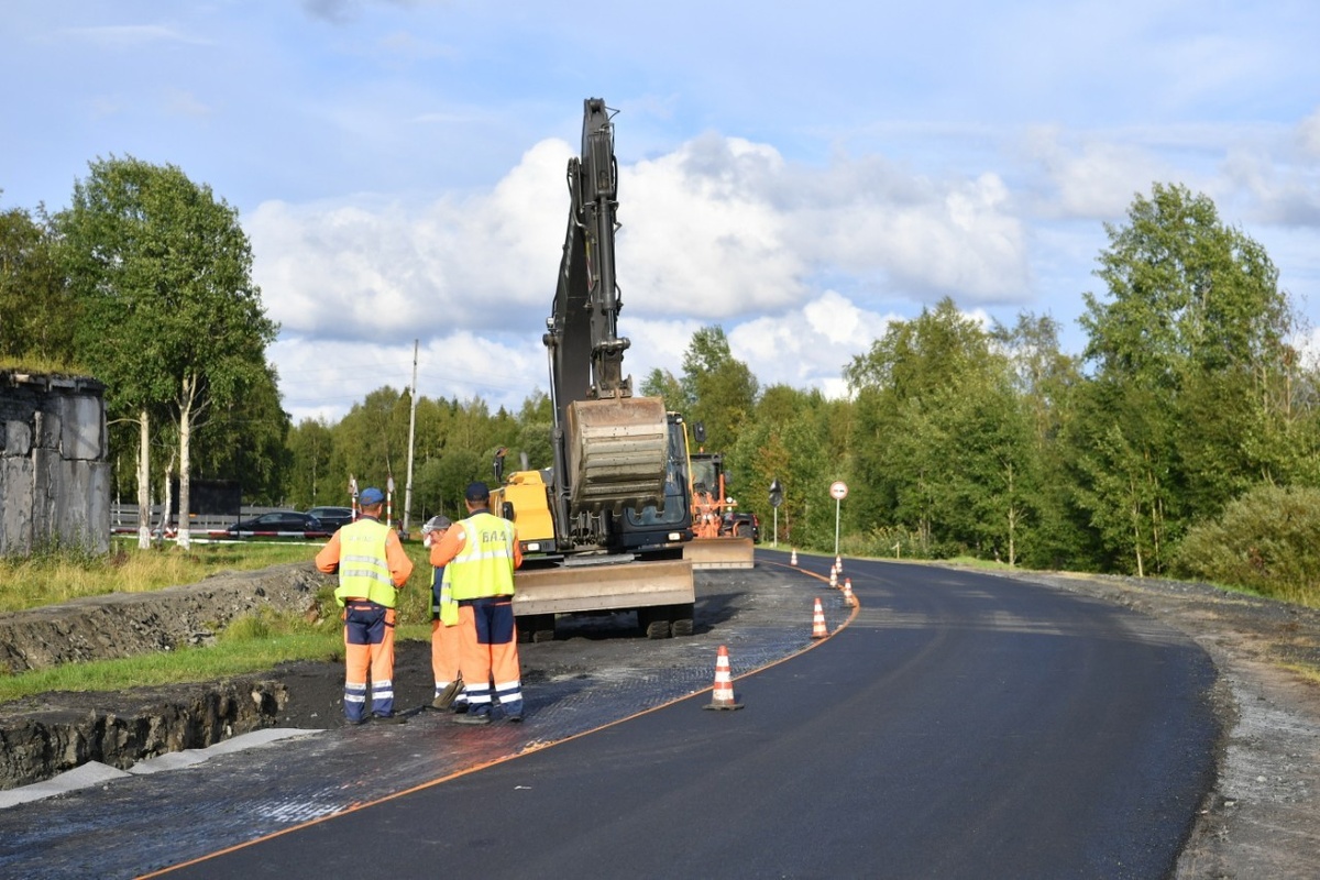    Ремонт подъезда к Кеми. Фото: "Республика"/Сергей Юдин