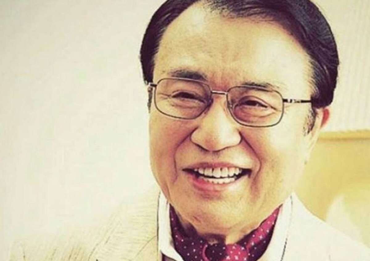 Хирург, гастроэнтеролог, японский врач Хироми Шинья