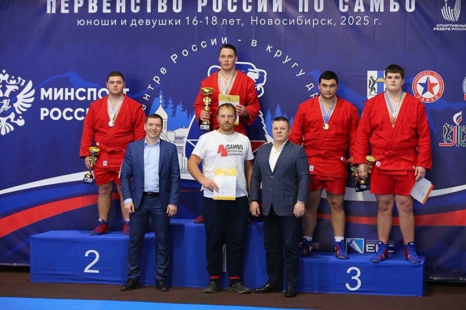    Новосибирец победил на первенстве России по самбо. Фото: телеграм-канал Максима Кудрявцева