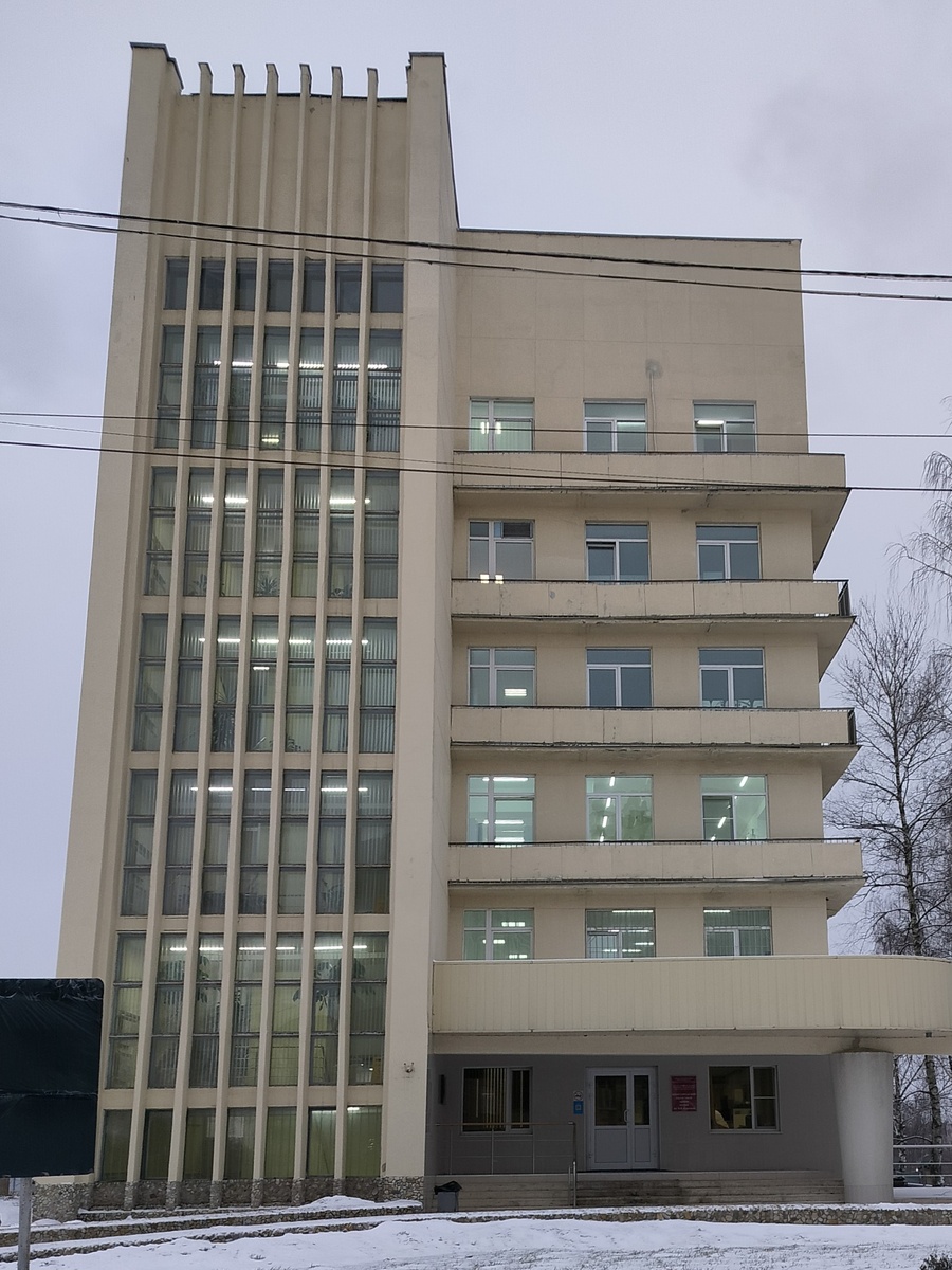 Здание Нижегородского областного центра крови им. Н.Я. Климовой. Вход