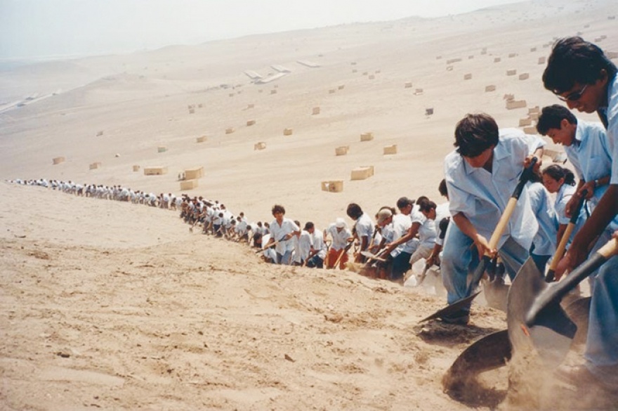 Франсис Алис «Когда вера сдвигает горы» 2002