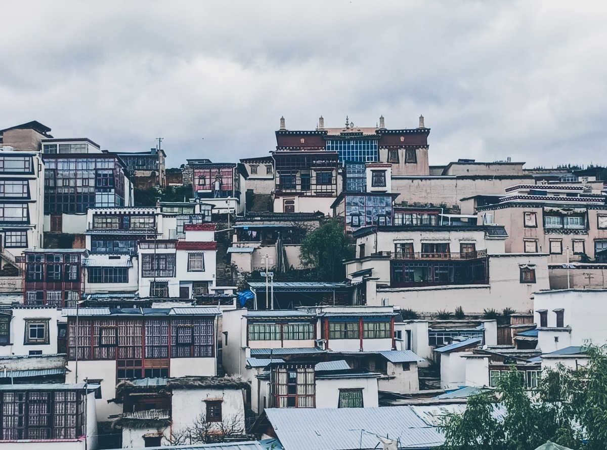 Район главного тибетского монастыря в городе Шангри-Ла