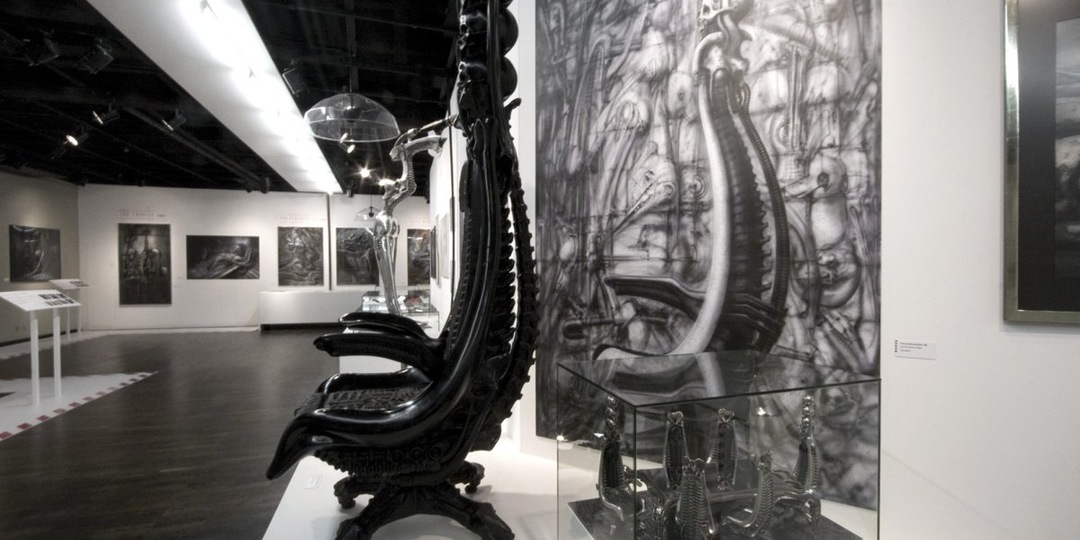 Ханс Рудольф Гигер и его дом-музей, автор монстра и декораций для фильма «Чужой».