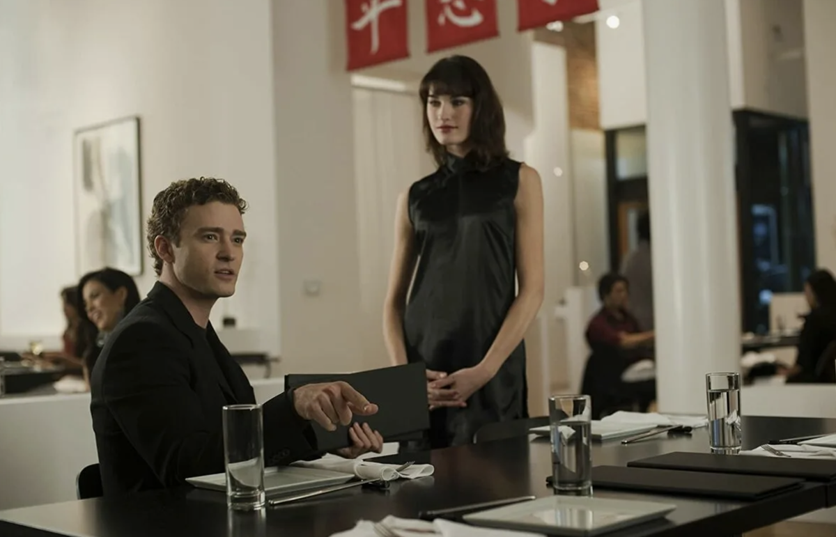 «Интересные вещи никогда не начинаются со слов “Давай просто…”» (Шон Паркер)