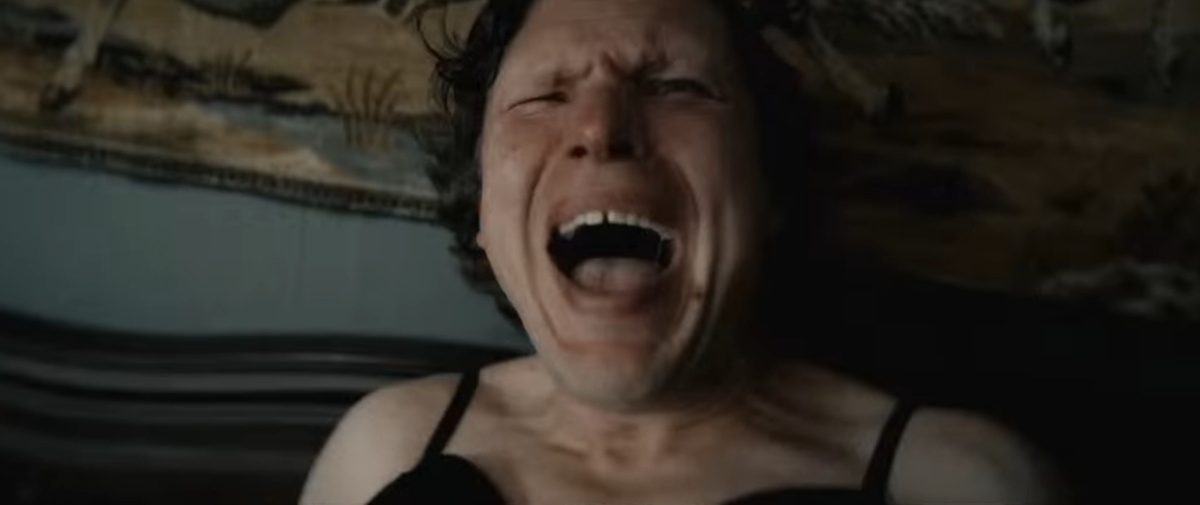 Извращенец...