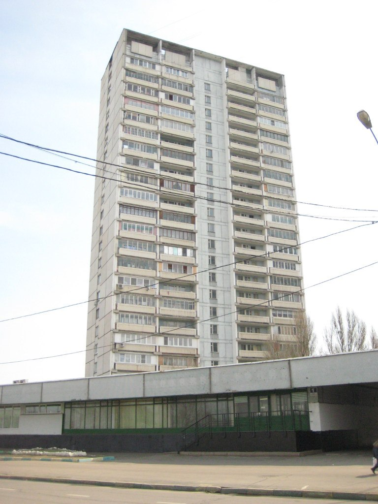 Дом серии II-68-01/22 (Нагатино/Строгино). Фасад со стороны, противоположной подъезду.