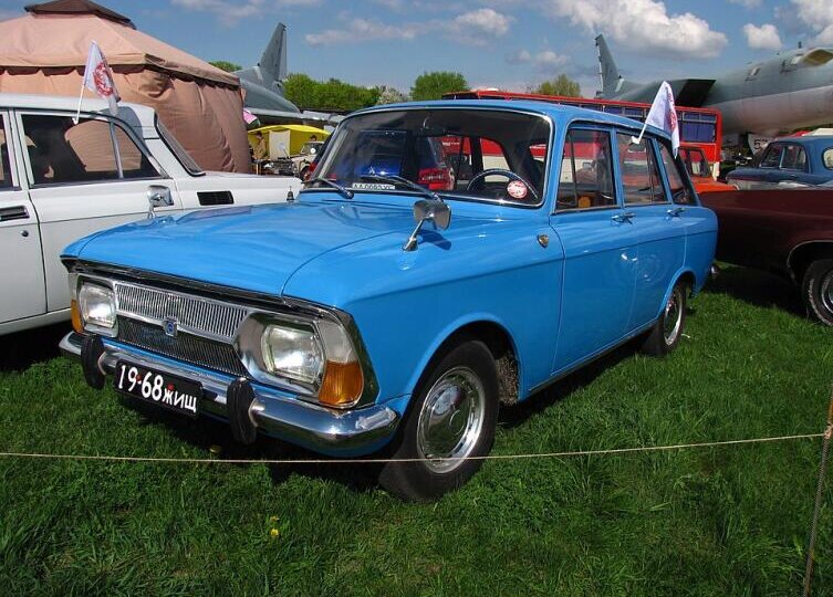 «ИЖ-2125». Как он появился и почему назывался также «ИЖ-Комби»?