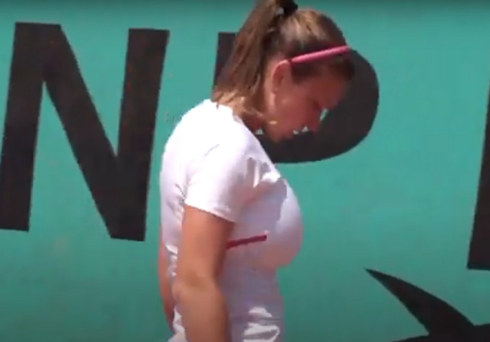    Симона назвала уменьшение груди лучшим решением в своей жизни. Фото: кадр видео