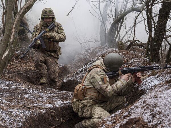    © AP Photo / Evgeniy Maloletka