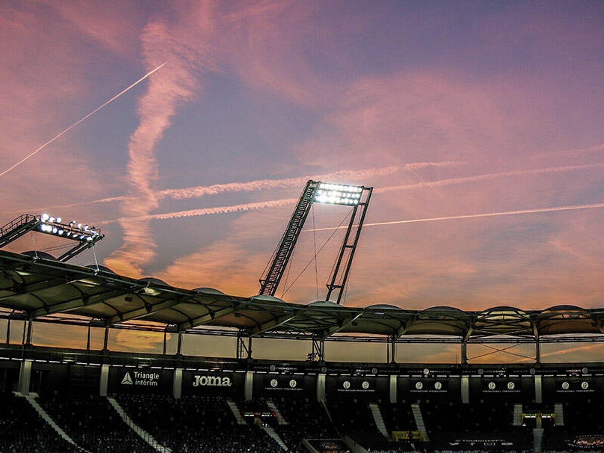    Муниципальный стадион Тулузы во Франции© официальный твиттер футбольного клуба "Тулуза"