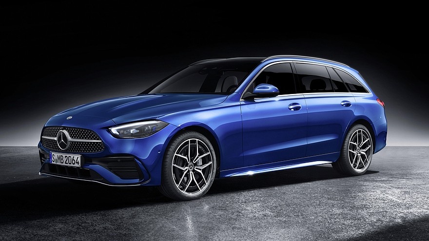    На фото: актуальный универсал Mercedes-Benz C 300 AMG Line