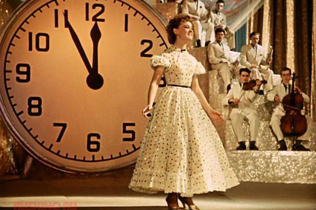    Людмила Гурченко в фильме «Карнавальная ночь», 1956 г. Фото:  Кадр из фильма