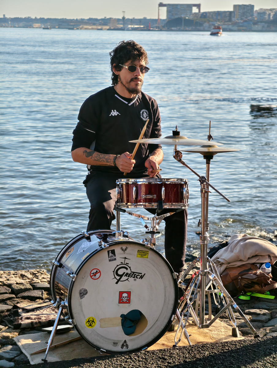 "Звук ударных / Drummer".