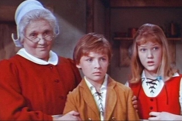    Евгения Мельникова, Елена Проклова, Вячеслав Цюпа в сказке «Снежная королева», 1967 г. Фото:  Кадр из фильма