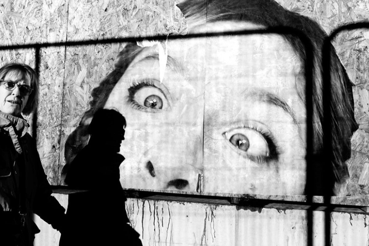 Один из эффективных способов реагировать на презрение — это юмор