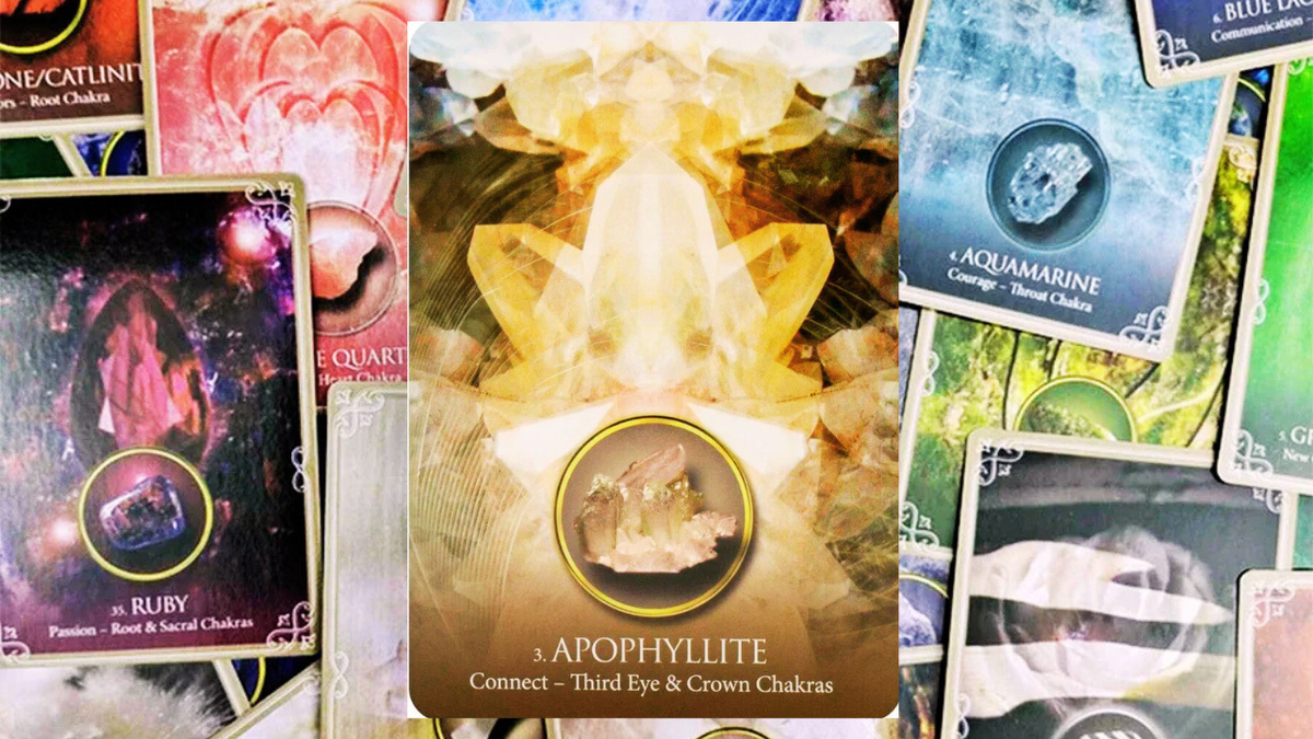 Апофиллит. Photo «Eternal Crystals Oracle» Jade-Sky. 