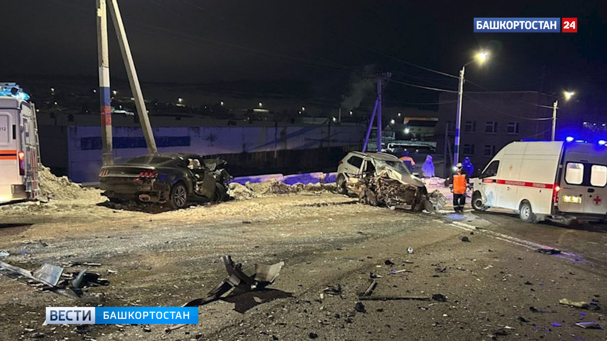    В башкирском Белорецке столкнулись встречные Ford Mustang и Hyundai Creta: пострадали три человека