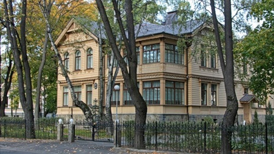    Дача В. И и П. И. Кожевниковых Автор фото: citywalls.ru