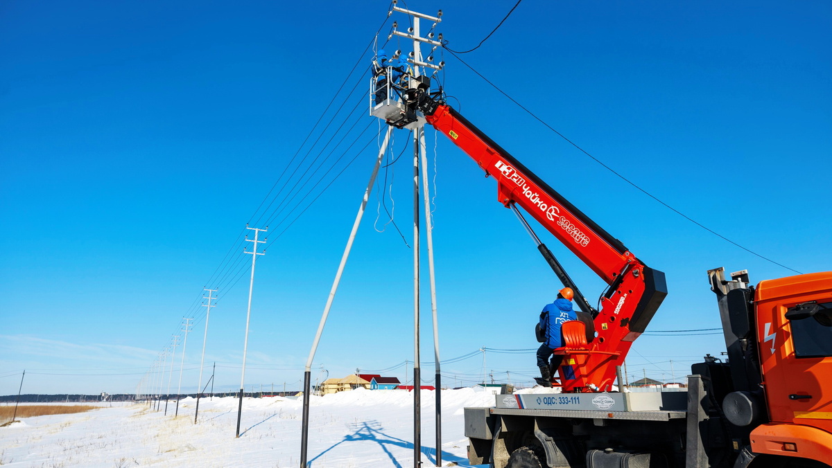    Электромонтёры ханты-мансийских городских электрических сетей рассказали, как себя обезопасить при порыве кабельной линии