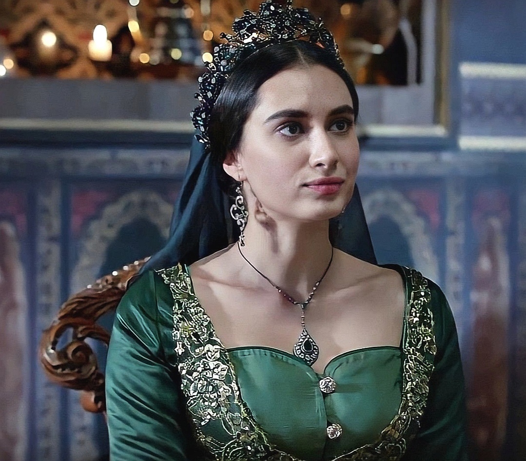 Валиде Турхан. 