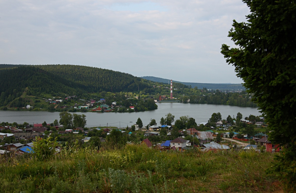 Фотограф Алексей Екимовских, г. Нижние Серги, вид со стороны въезда в город, из сети ВК