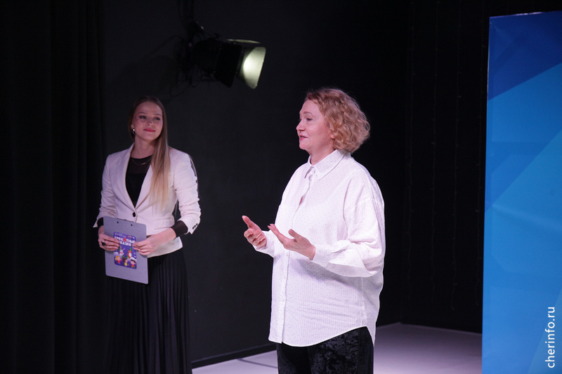    Закрытие фестиваля прошло в ДК "Строитель" 5 февраля. Награды и дипломы в разных номинациях получили все театры-участники