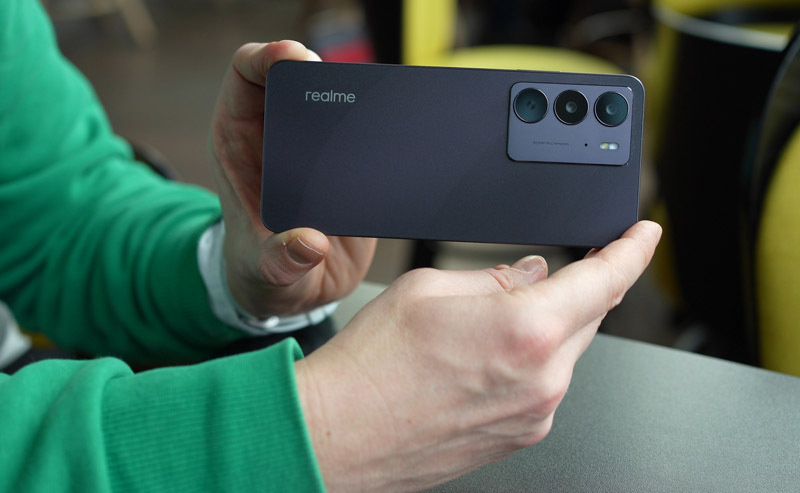 Смартфон Realme C75