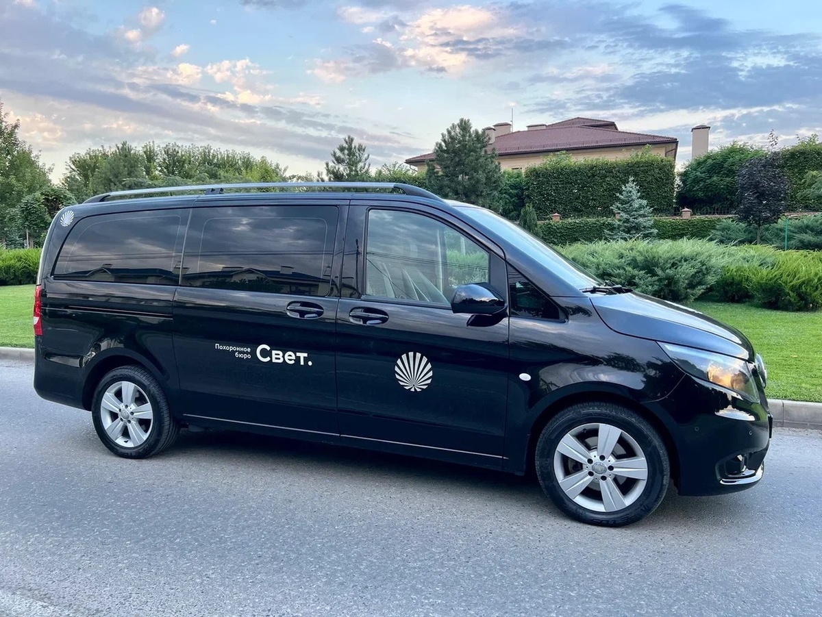 Катафалк похоронного бюро "Свет" https://burosvet.ru