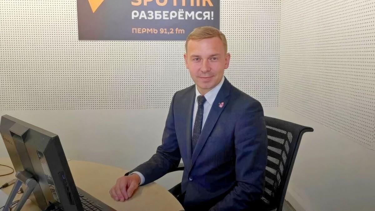 Экс-министр ЖКХ Прикамья Артём Балахнин теперь займётся развитием инфраструктуры краевой столицы. Фото: радио «Sputnik Пермь» (16+) 